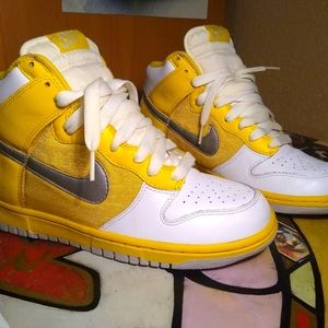 Nike SB Dunk High Sneakers Canary Chrome White